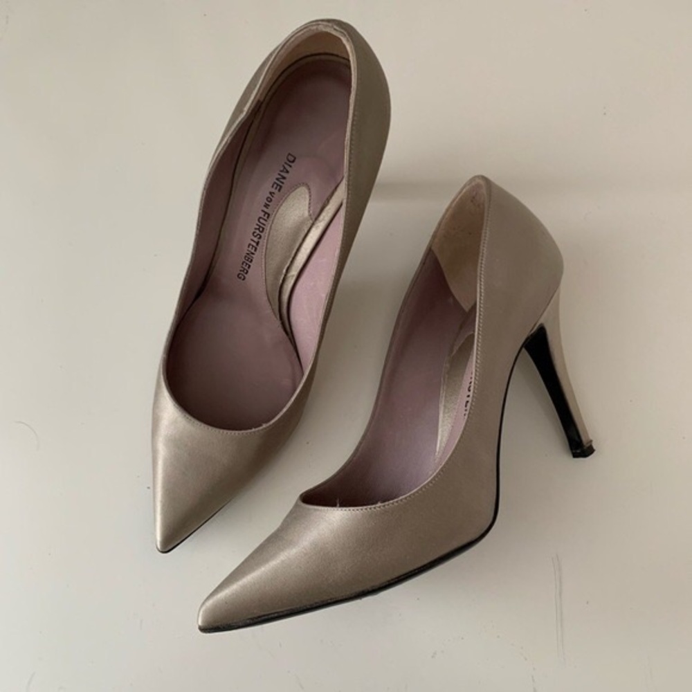 Diane von Furstenberg Women's Tan Heels